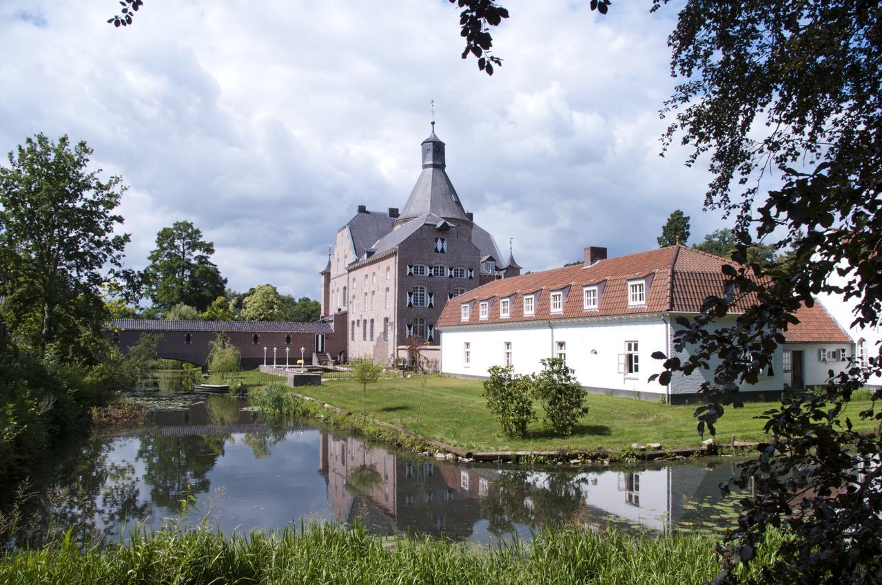 HaelenKasteel Aldenghoor住宿加早餐旅馆 外观 照片